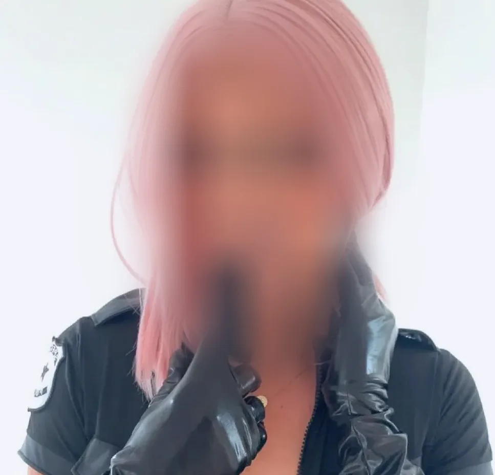 Demi, 35
