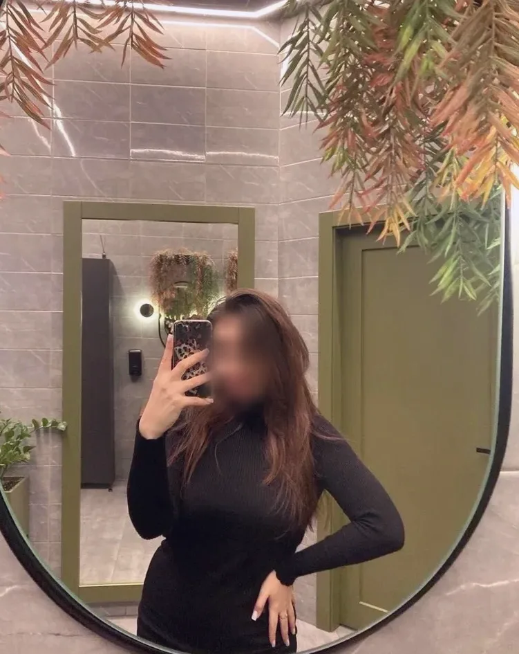 Natalia, 23